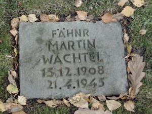 Martin O. Wachtel, Helgoländer Widerständler, Grabplatte, Cuxhaven Brockeswalde (Foto A. Friederichs)